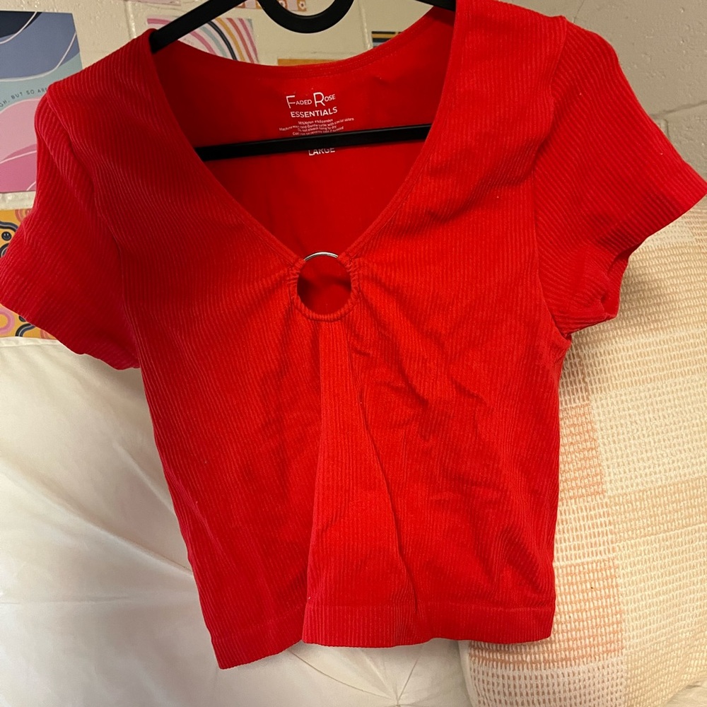 HOT RED CROP TOP - Picture 3 of 4